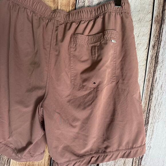 Vuori Kore Lined Shorts 7" Summer Red Small Mens Activewear Running Athleisure - Picture 6 of 8